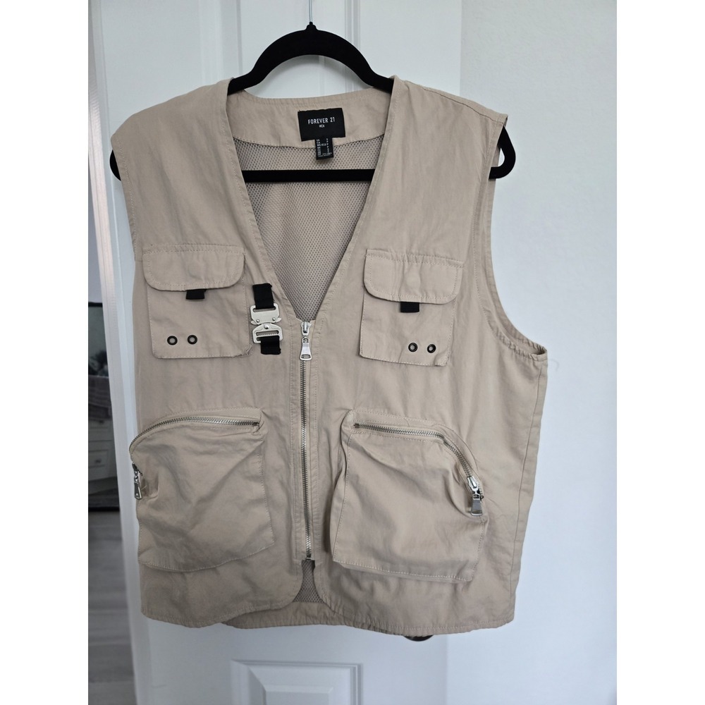 Squad Sportsman Multi-Pocket Utility Tan Vest size S hunting fishing